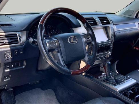 Used 2015 Lexus GX 460 w/ Premium Package AWD/4WD image 17