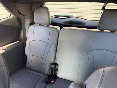 Used 2023 Buick Enclave Essence w/ Experience Buick Package FWD image 18