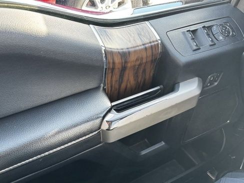 Used 2019 Ford F150 Lariat w/ Equipment Group 502A Luxury image 34