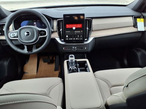 New 2026 Volvo XC90 B6 Plus w/ Protection Package Premier image 13