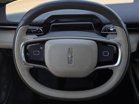 Used 2024 Lincoln Nautilus Reserve w/ Equipment Group 203A image 12