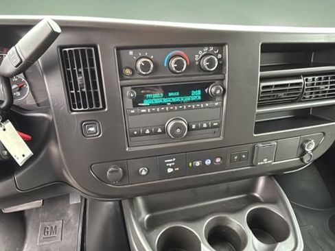 Used 2024 Chevrolet Express 3500 LT w/ LT Preferred Equipment Group RWD image 21