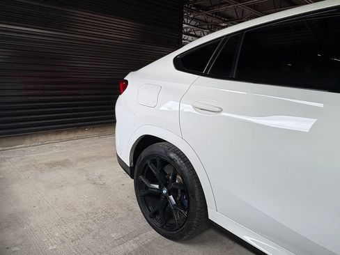 Used 2021 BMW X6 M50i w/ Premium Package AWD/4WD image 9