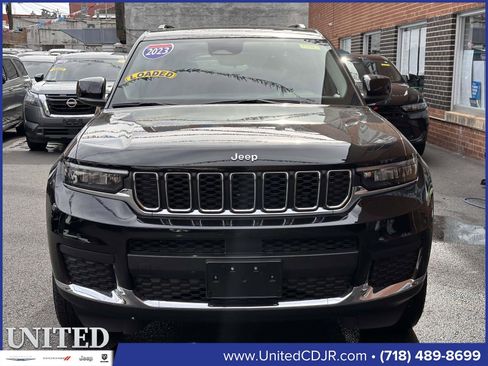 Used 2023 Jeep Grand Cherokee L Laredo image 8