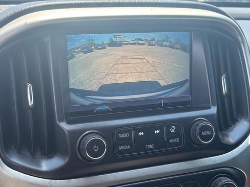 Used 2018 Chevrolet Colorado LT w/ LPO, Premium Interior Package AWD/4WD image 5