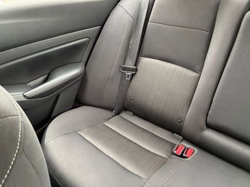 Used 2025 Nissan Altima 2.5 SV image 38