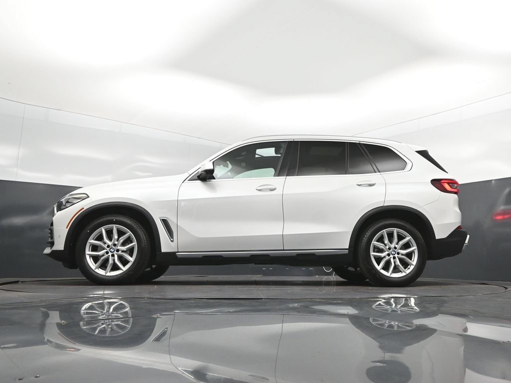 Certified 2023 BMW X5 sDrive40i RWD image 39