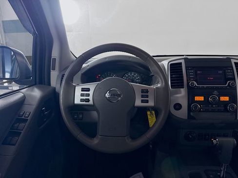 Used 2017 Nissan Frontier SV w/ SV Value Truck Package AWD/4WD image 23