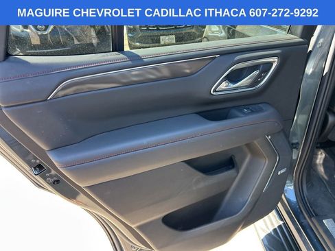 Used 2021 Chevrolet Tahoe RST w/ Luxury Package AWD/4WD image 12