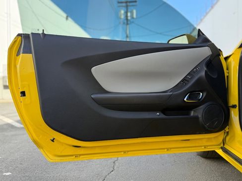 Used 2012 Chevrolet Camaro LS RWD image 10
