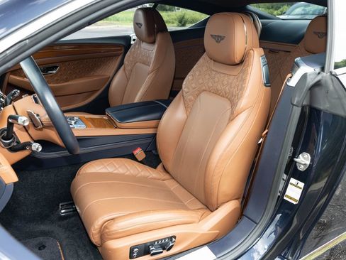 Used 2020 Bentley Continental GT AWD/4WD image 31