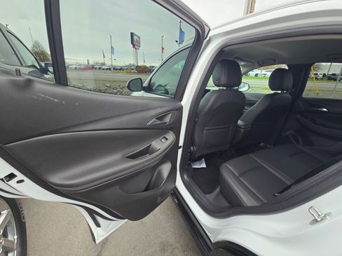 Used 2024 Buick Encore GX Sport Touring image 12
