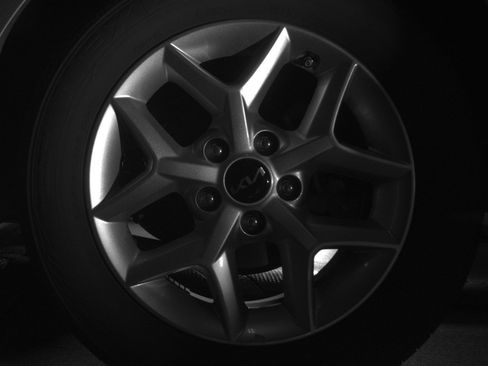 Used 2025 Kia Soul LX w/ LX Technology Package FWD image 14