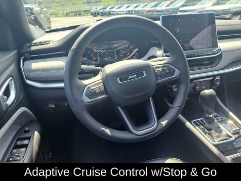 Used 2024 Jeep Compass Latitude w/ Sun and Sound Group AWD/4WD image 14