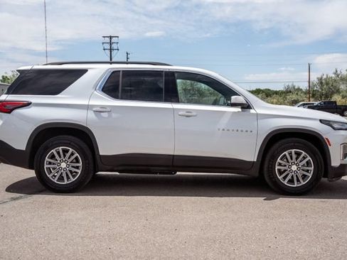Used 2023 Chevrolet Traverse LT AWD/4WD image 4
