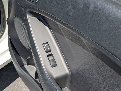 Used 2016 Kia Forte LX FWD image 32