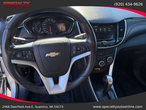 Used 2019 Chevrolet Trax LT w/ Driver Confidence Package AWD/4WD image 15
