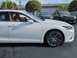 Used 2022 Lexus ES 350 w/ Premium Package image 2