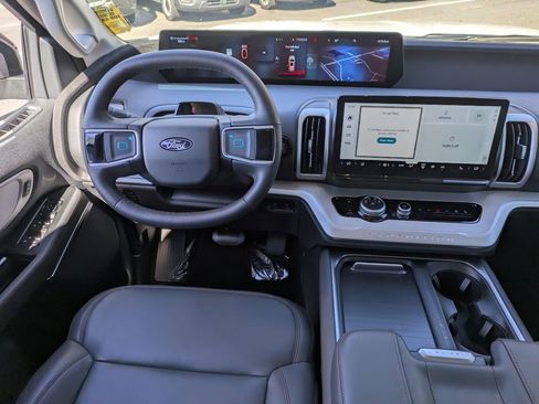 New 2025 Ford Expedition Max Active image 19