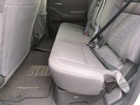 Used 2024 Nissan Frontier SV AWD/4WD image 18