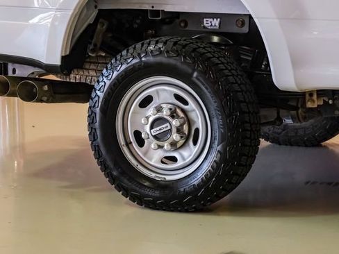 Used 2022 Ford F250 XL w/ Power Equipment Group image 53