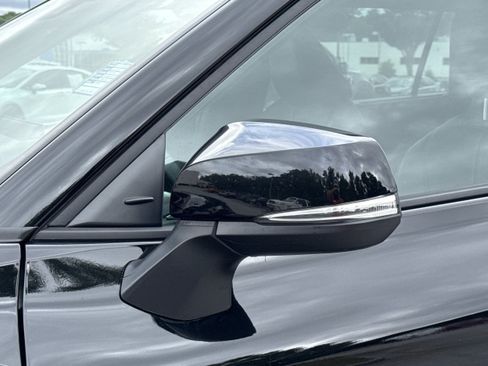 Certified 2025 Toyota Highlander XSE AWD/4WD image 36
