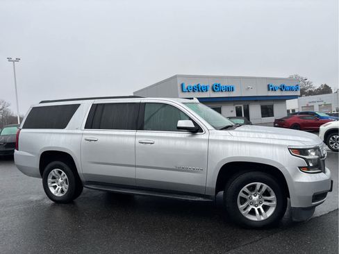 Used 2020 Chevrolet Suburban LT image 3