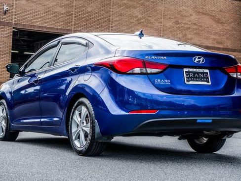 Used 2016 Hyundai Elantra Value Edition FWD image 10