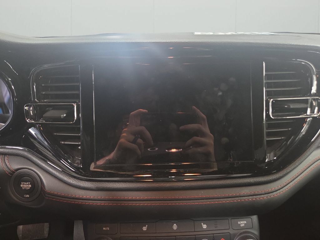 Used 2025 Dodge Durango GT AWD/4WD image 23