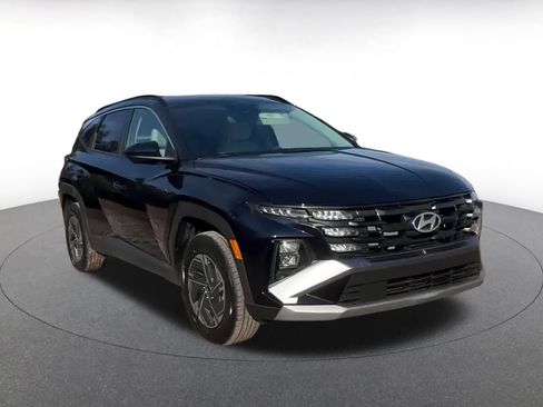 Used 2025 Hyundai Tucson Blue image 2
