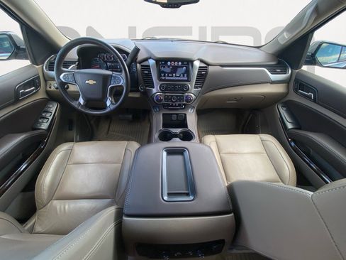 Used 2019 Chevrolet Tahoe LT w/ Luxury Package image 3