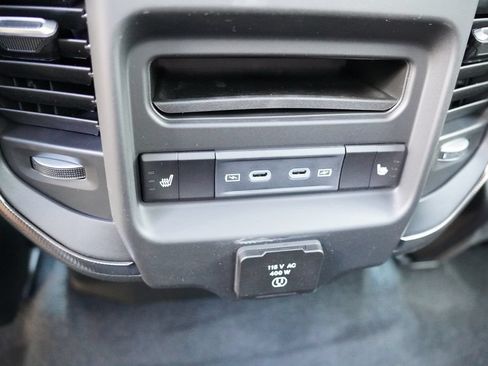New 2026 RAM 1500 Laramie AWD/4WD image 14