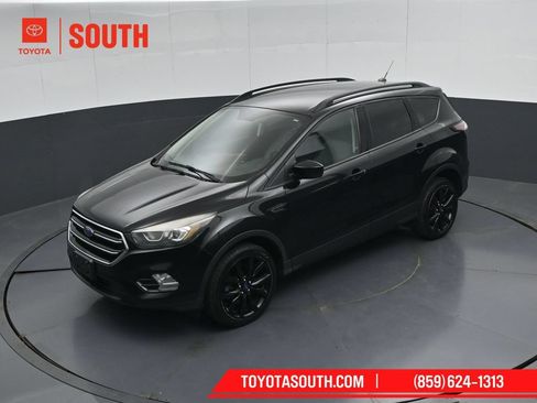 Used 2017 Ford Escape SE w/ Equipment Group 201A AWD/4WD image 47