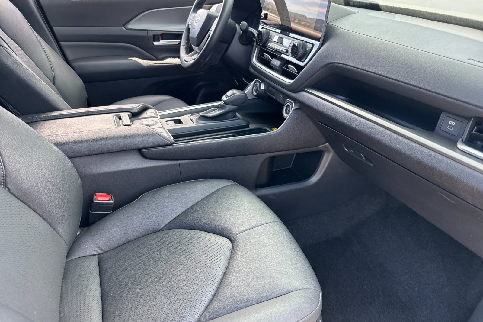 Used 2026 Toyota Grand Highlander FWD image 27