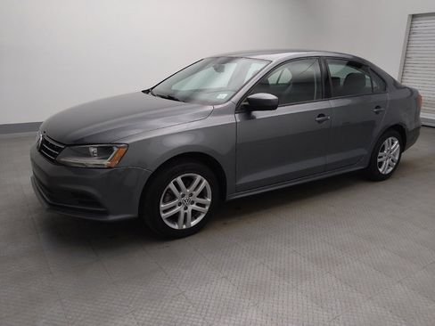 Used 2018 Volkswagen Jetta S image 2