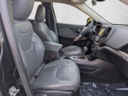 Used 2017 Jeep Cherokee Latitude w/ Safety/Convenience Group image 21