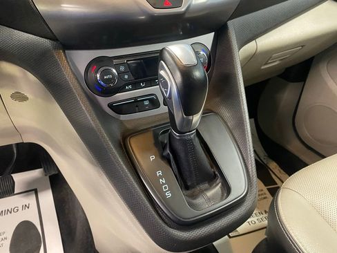Used 2017 Ford Transit Connect XLT image 28