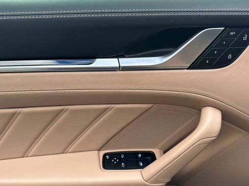 Used 2022 Porsche 911 Turbo S image 12