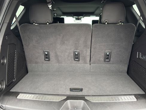 Used 2024 Chevrolet Tahoe Premier w/ Premium Package image 22