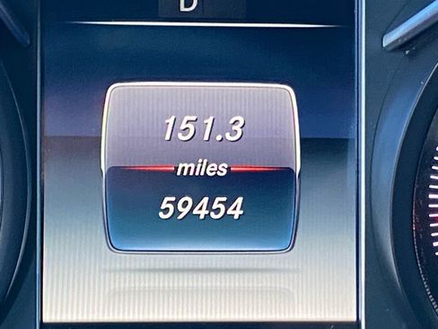 Used 2018 Mercedes-Benz GLC 300 4MATIC image 15