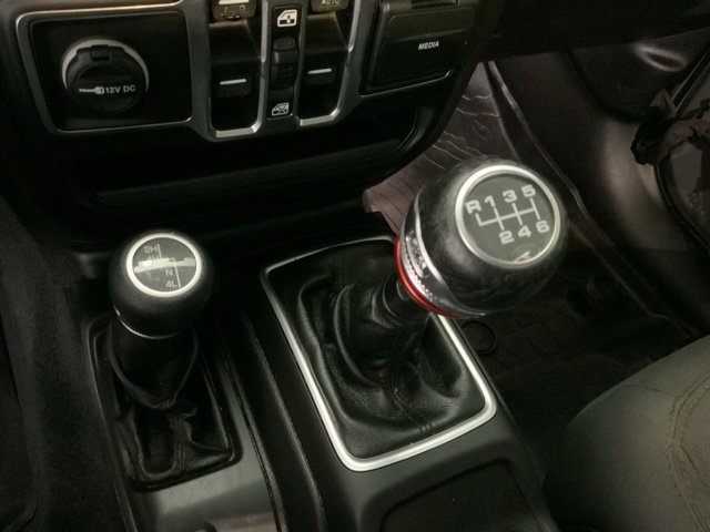 Used 2019 Jeep Wrangler Unlimited Sport S AWD/4WD image 27
