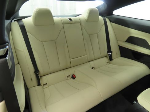 Used 2026 BMW 430i Coupe w/ Premium Package RWD image 22