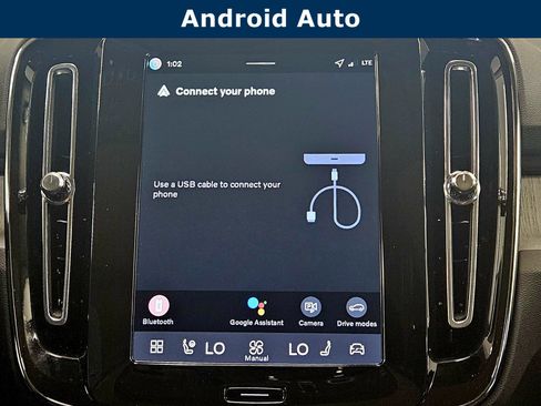 New 2026 Volvo XC40 B5 Plus w/ Protection Package Premier image 24