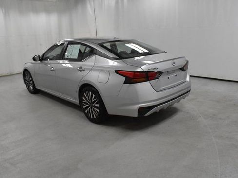 Used 2024 Nissan Altima 2.5 SV image 7