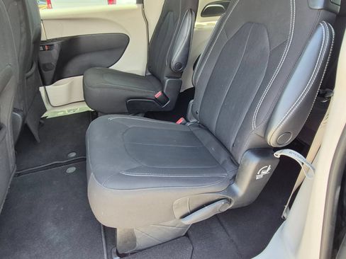 Used 2023 Chrysler Voyager LX FWD image 24
