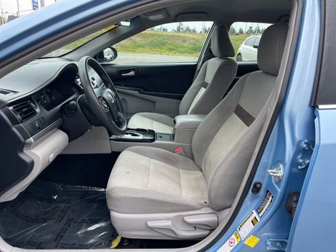 Used 2012 Toyota Camry LE FWD image 15
