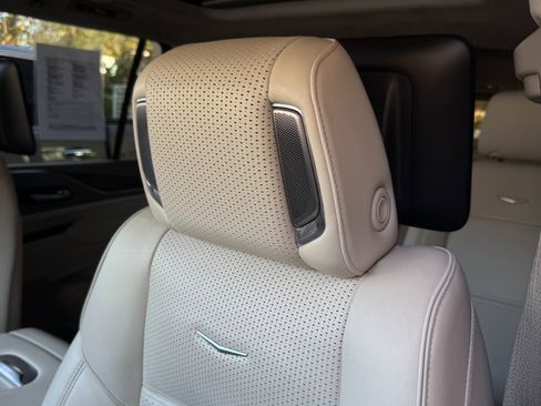 Used 2022 Cadillac Escalade Sport Platinum w/ LPO, ONYX Package image 20