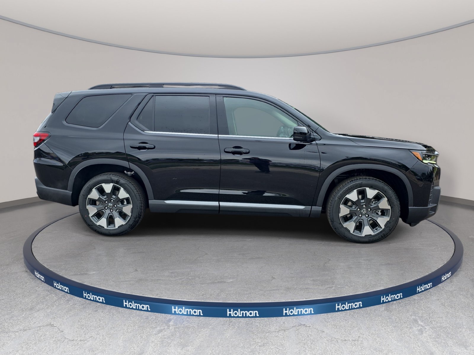 New 2026 Honda Pilot Touring image 4