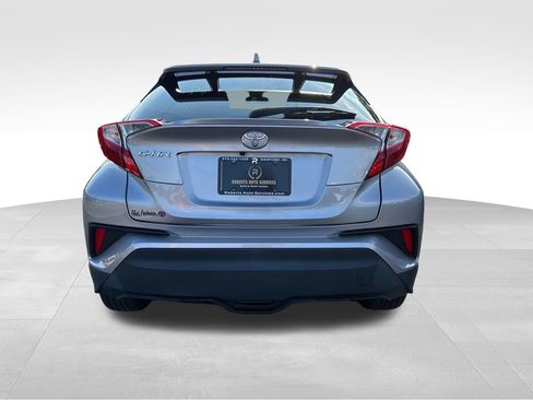 Used 2020 Toyota C-HR LE FWD image 4