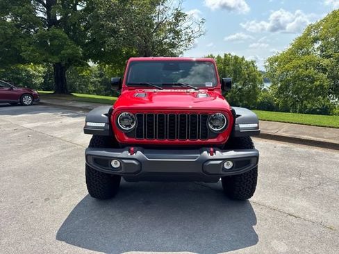 Used 2026 Jeep Wrangler Unlimited Rubicon AWD/4WD image 2